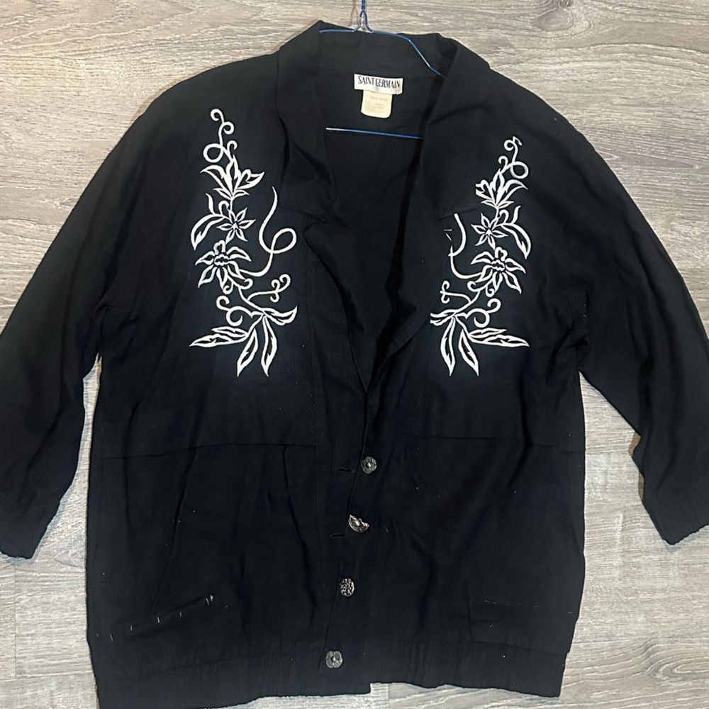 Vintage Saint Germain women’s Black Embroidered Button-Up Shirt Large